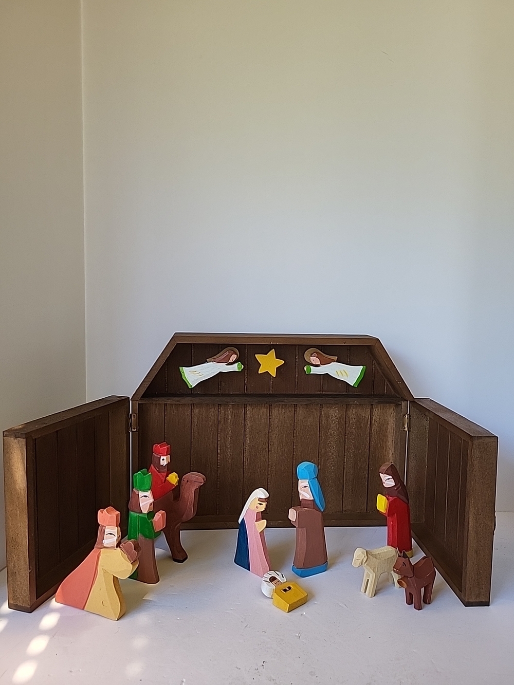 Vintage Wood RR Roman Taiwan Nativity Set - 10pc